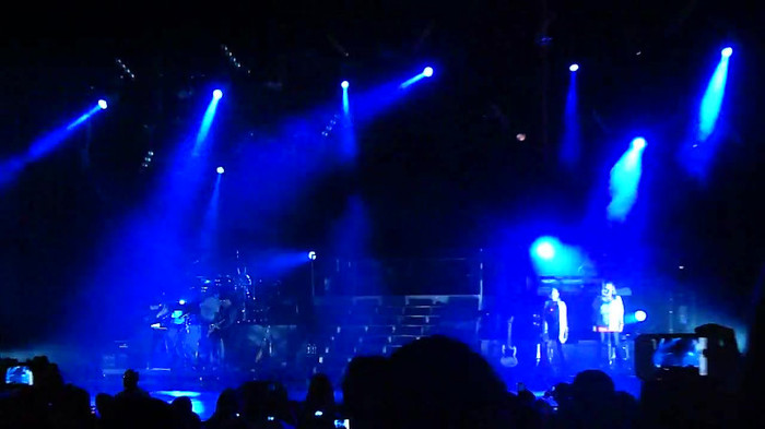 Entrance and All Night Long- Demi Lovato 00595 Entrance and All Night Long- Demi Lovato 00595