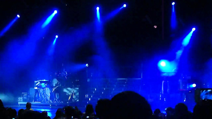 Entrance and All Night Long- Demi Lovato 00640 Entrance and All Night Long- Demi Lovato 00640