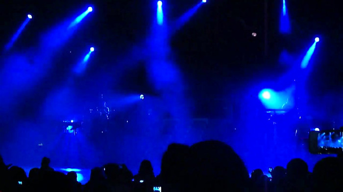 Entrance and All Night Long- Demi Lovato 00660 Entrance and All Night Long- Demi Lovato 00660