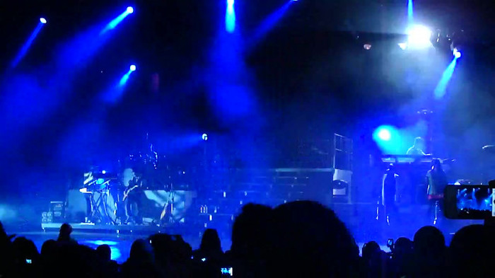 Entrance and All Night Long- Demi Lovato 00666 Entrance and All Night Long- Demi Lovato 00666