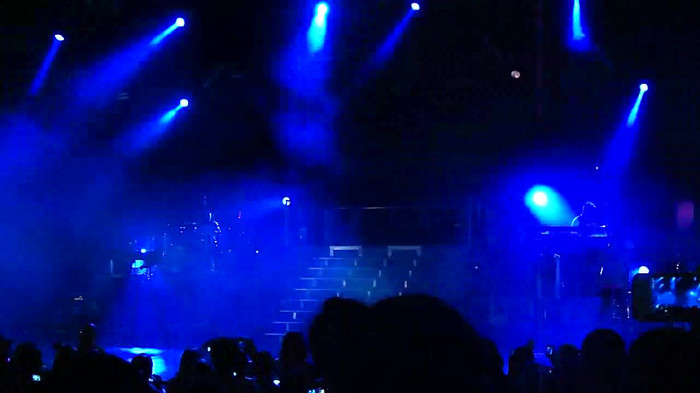 Entrance and All Night Long- Demi Lovato 00690 Entrance and All Night Long- Demi Lovato 00690