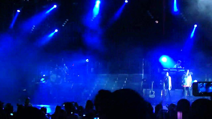 Entrance and All Night Long- Demi Lovato 00692 Entrance and All Night Long- Demi Lovato 00692