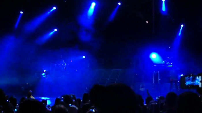 Entrance and All Night Long- Demi Lovato 00703 Entrance and All Night Long- Demi Lovato 00703