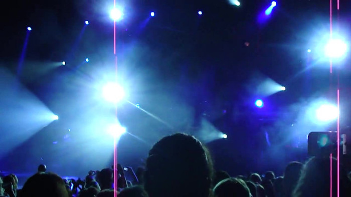 Entrance and All Night Long- Demi Lovato 01537