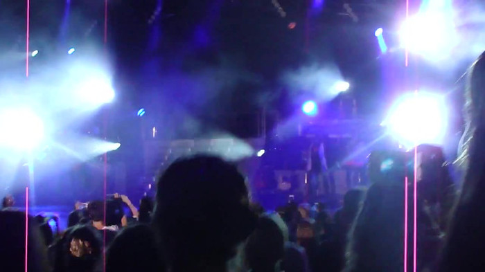 Entrance and All Night Long- Demi Lovato 01639