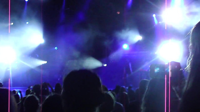 Entrance and All Night Long- Demi Lovato 01643