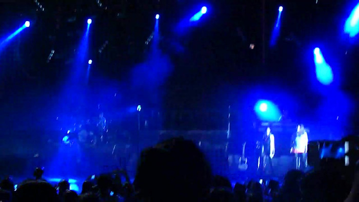 Entrance and All Night Long- Demi Lovato 00930 Entrance and All Night Long- Demi Lovato 00930
