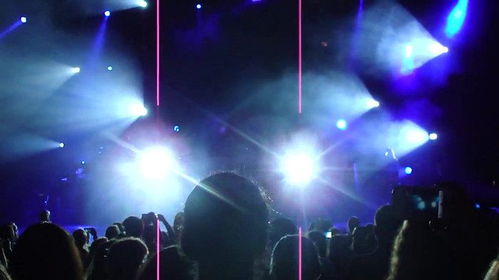 Entrance and All Night Long- Demi Lovato 02088 Entrance and All Night Long- Demi Lovato 02088
