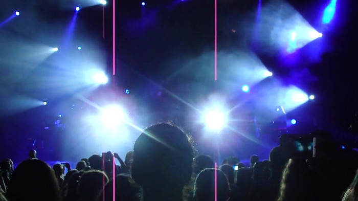 Entrance and All Night Long- Demi Lovato 02094 Entrance and All Night Long- Demi Lovato 02094