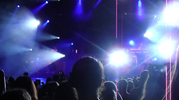 Entrance and All Night Long- Demi Lovato 02571