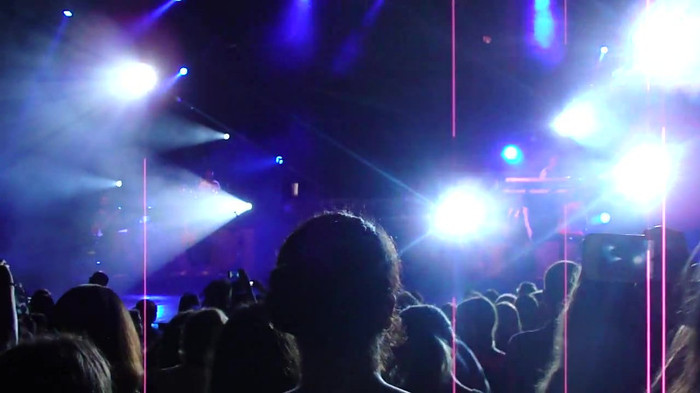 Entrance and All Night Long- Demi Lovato 02584 Entrance and All Night Long- Demi Lovato 02584