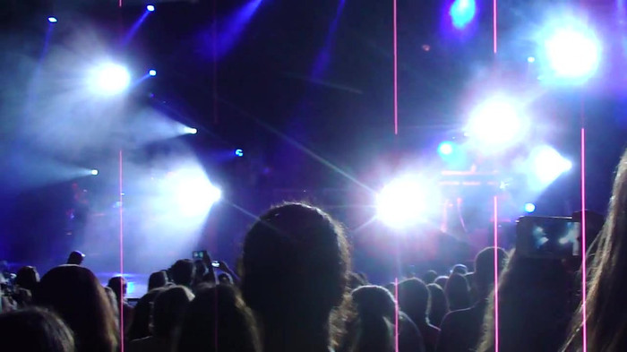 Entrance and All Night Long- Demi Lovato 02638