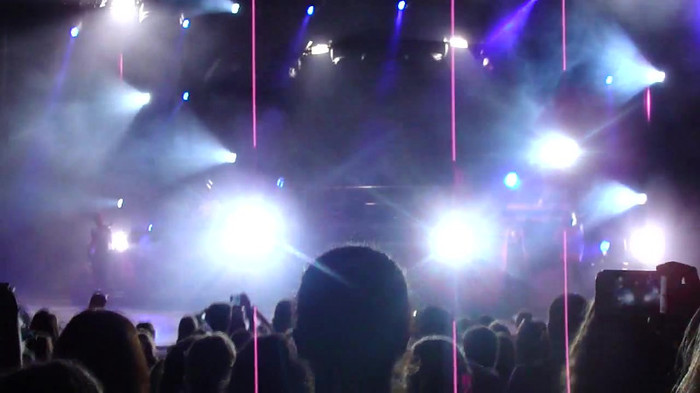 Entrance and All Night Long- Demi Lovato 02713