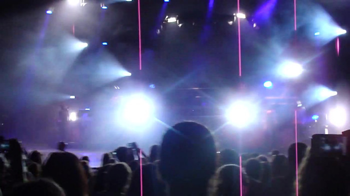 Entrance and All Night Long- Demi Lovato 02718