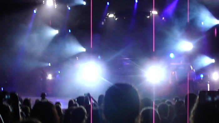Entrance and All Night Long- Demi Lovato 02722