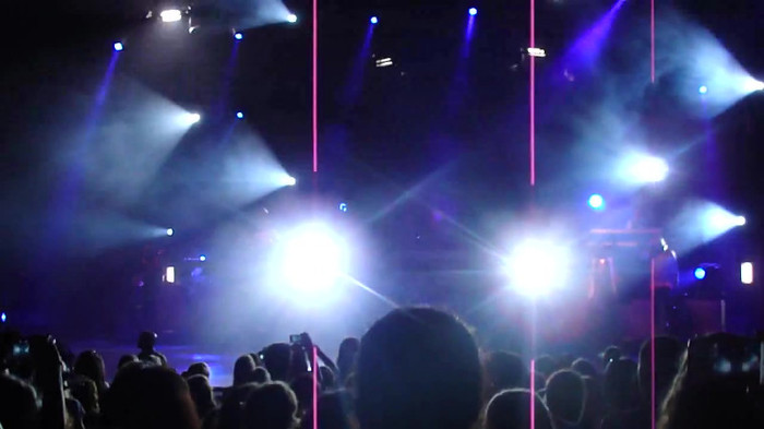 Entrance and All Night Long- Demi Lovato 02726