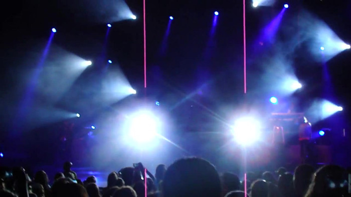 Entrance and All Night Long- Demi Lovato 02734