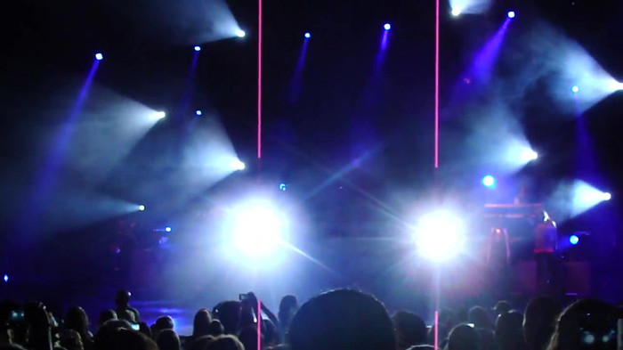 Entrance and All Night Long- Demi Lovato 02740