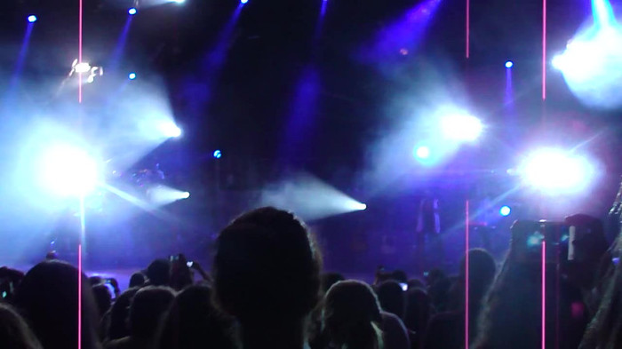 Entrance and All Night Long- Demi Lovato 02323 Entrance and All Night Long- Demi Lovato 02323