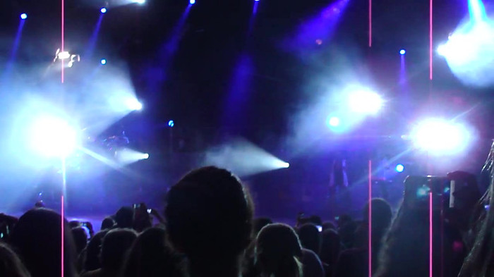 Entrance and All Night Long- Demi Lovato 02324 Entrance and All Night Long- Demi Lovato 02324