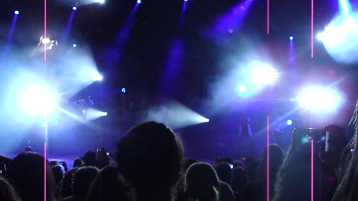 Entrance and All Night Long- Demi Lovato 02326 Entrance and All Night Long- Demi Lovato 02326