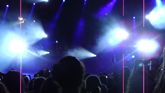 Entrance and All Night Long- Demi Lovato 02328 Entrance and All Night Long- Demi Lovato 02328