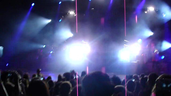 Entrance and All Night Long- Demi Lovato 02748