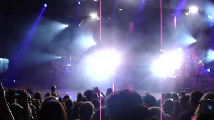 Entrance and All Night Long- Demi Lovato 02752