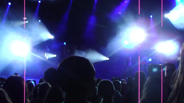 Entrance and All Night Long- Demi Lovato 02344 Entrance and All Night Long- Demi Lovato 02344