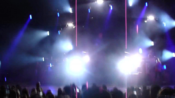 Entrance and All Night Long- Demi Lovato 02760