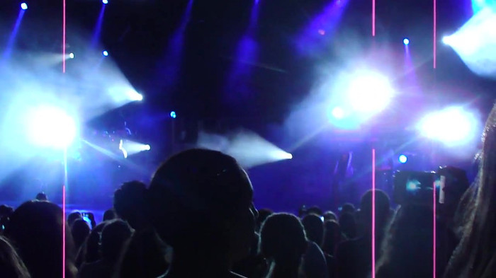 Entrance and All Night Long- Demi Lovato 02349 Entrance and All Night Long- Demi Lovato 02349