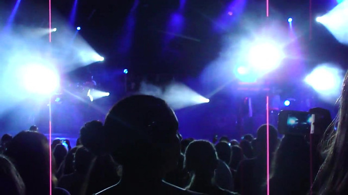 Entrance and All Night Long- Demi Lovato 02361 Entrance and All Night Long- Demi Lovato 02361