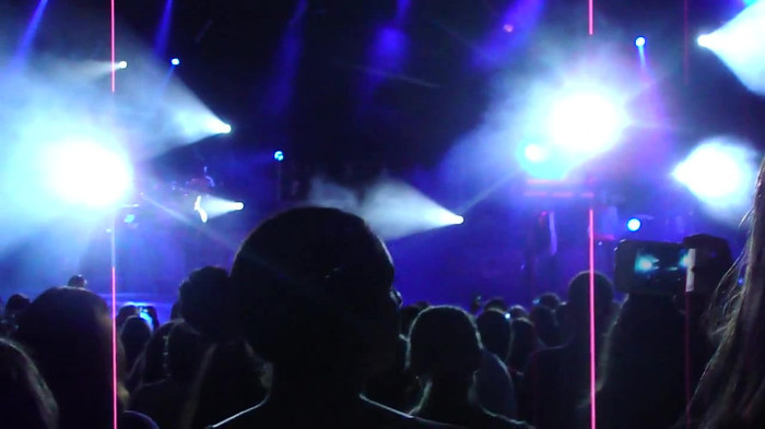 Entrance and All Night Long- Demi Lovato 02362 Entrance and All Night Long- Demi Lovato 02362