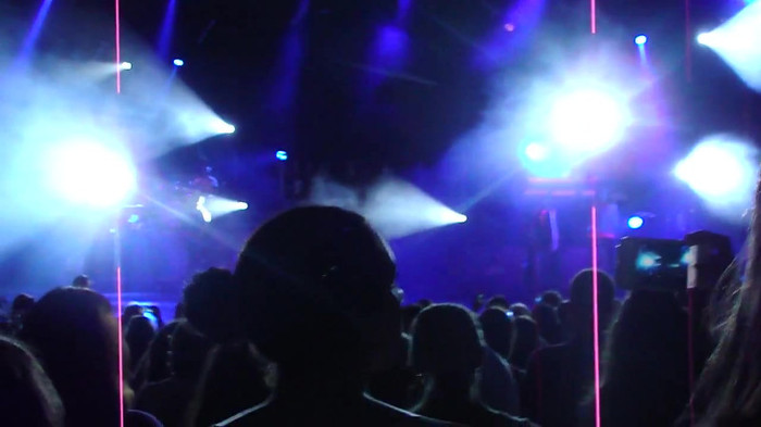 Entrance and All Night Long- Demi Lovato 02364 Entrance and All Night Long- Demi Lovato 02364
