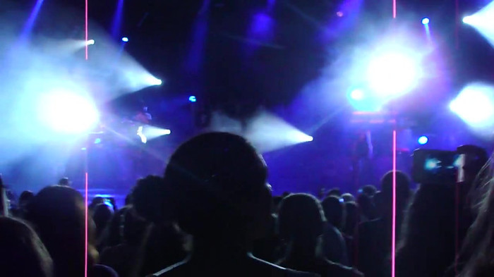 Entrance and All Night Long- Demi Lovato 02369 Entrance and All Night Long- Demi Lovato 02369