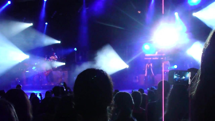 Entrance and All Night Long- Demi Lovato 02434 Entrance and All Night Long- Demi Lovato 02434