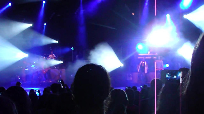 Entrance and All Night Long- Demi Lovato 02449 Entrance and All Night Long- Demi Lovato 02449