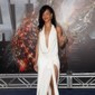 rihanna-109991l-thumbnail_gallery - rihanna
