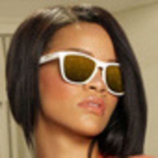 rihanna-163931l-thumbnail_gallery - rihanna