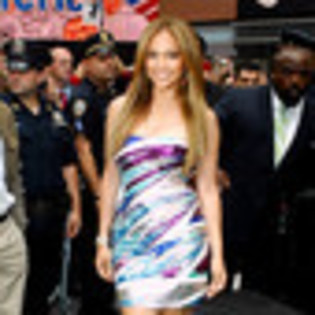 jennifer-lopez-787155l-thumbnail_gallery