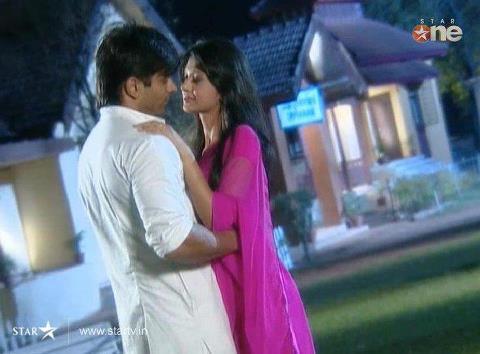 527991_384557154926482_2034504783_n - jennifer winget 9