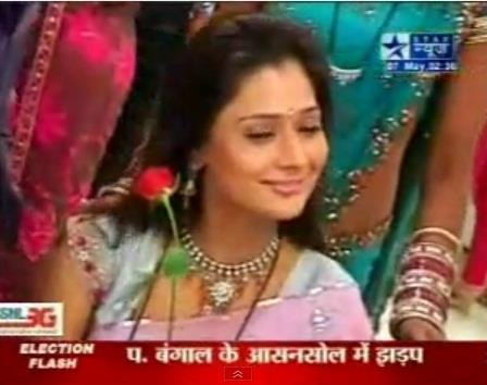 541046_309668305792394_1041195924_n - B-x-sara khan and parul chauhan-sbs-x-B