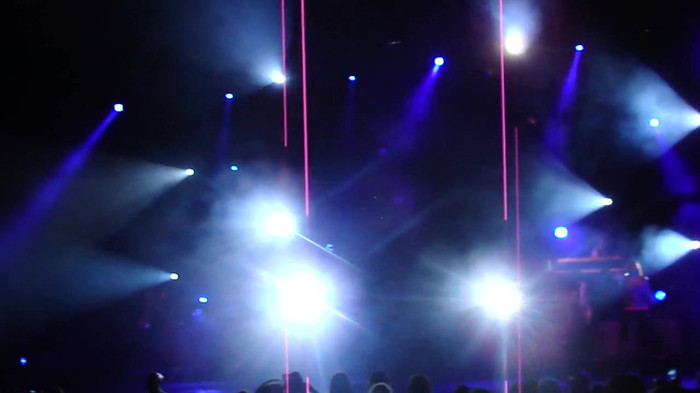 Entrance and All Night Long- Demi Lovato 02785