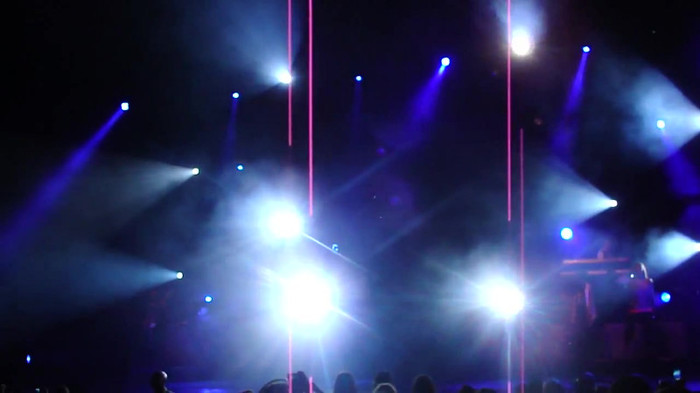 Entrance and All Night Long- Demi Lovato 02788