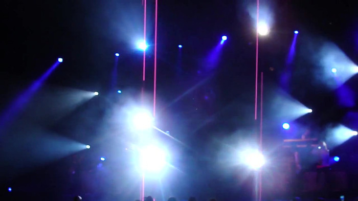 Entrance and All Night Long- Demi Lovato 02794