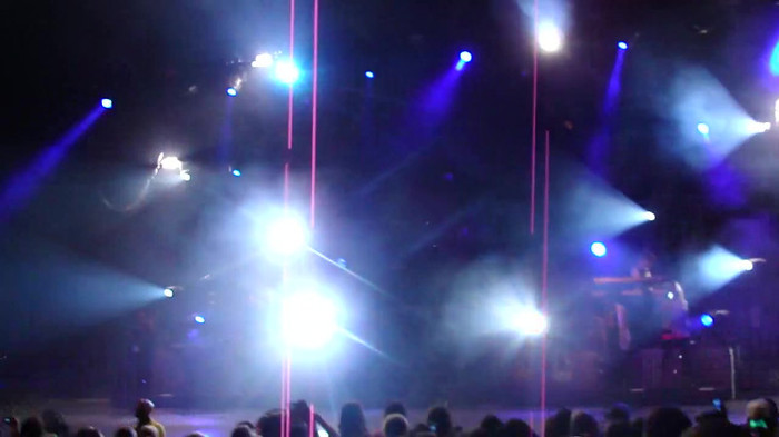 Entrance and All Night Long- Demi Lovato 02800