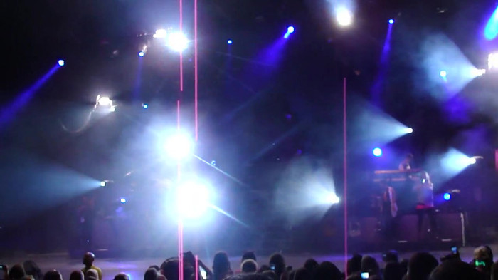 Entrance and All Night Long- Demi Lovato 02807