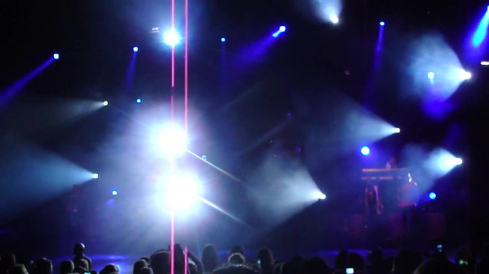 Entrance and All Night Long- Demi Lovato 02828