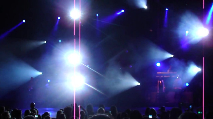 Entrance and All Night Long- Demi Lovato 02847
