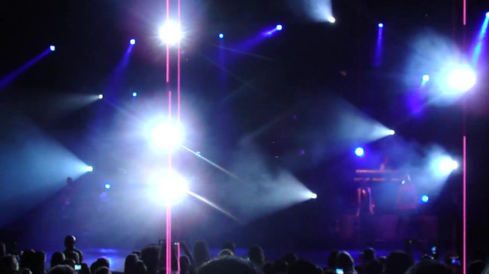 Entrance and All Night Long- Demi Lovato 02859